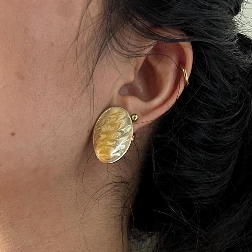 Vintage yellow Enameled‎ oval shape Goldtone post earrings